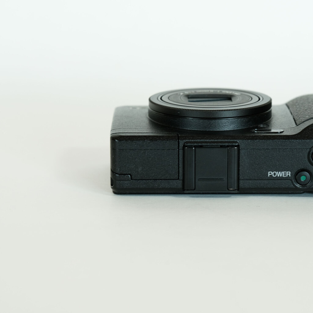 RICOH GR DIGITAL IVの出品 | ONE SCENE（ワンシーン）