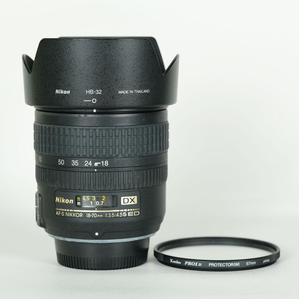 Nikon AF-S DX 18-70mm F3.5-4.5G(IF)の出品 | ONE SCENE（ワンシーン）