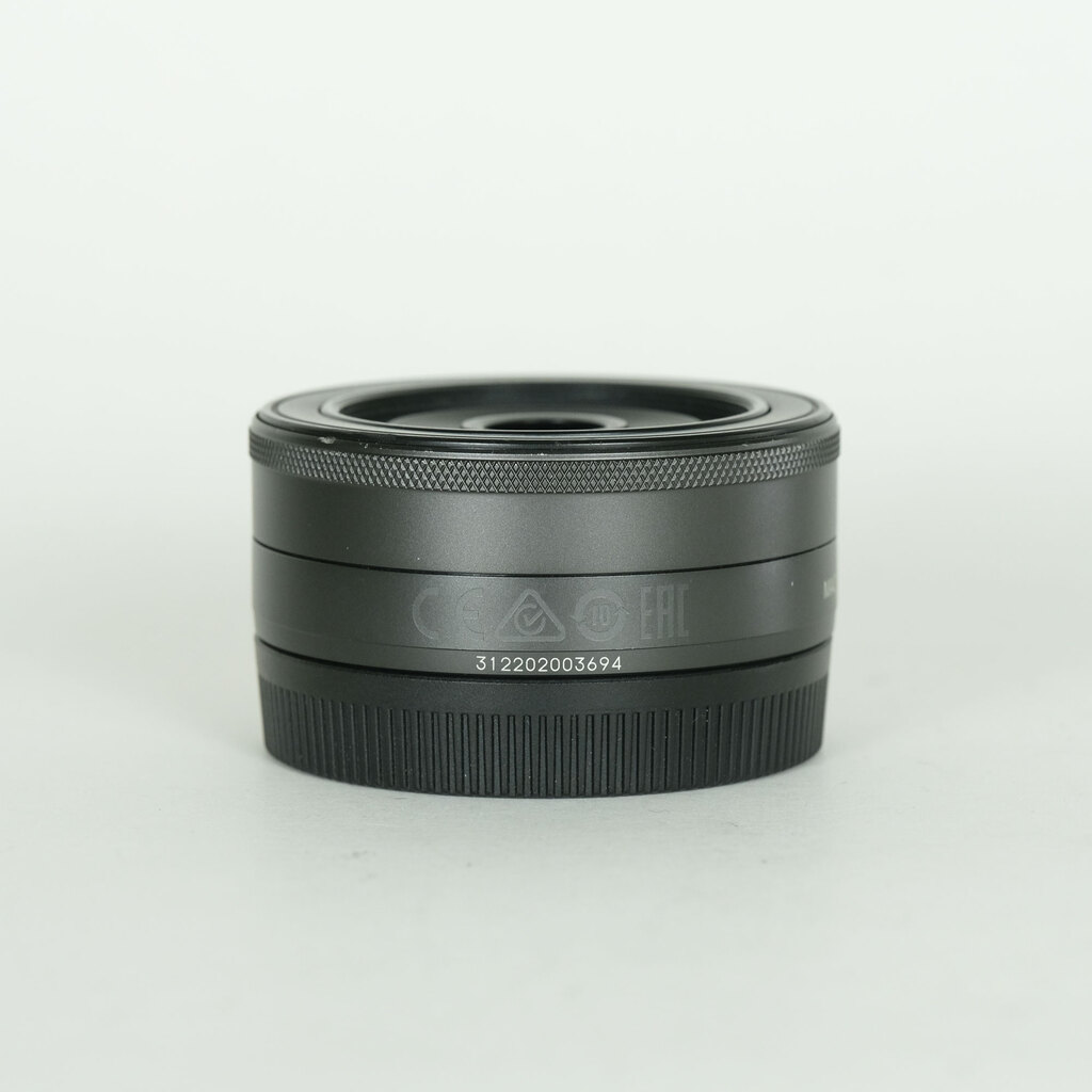 Canon EF-M22mm F2 STM Canon EF-M22mm F2 STM