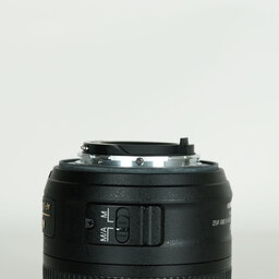 Nikon AF-S DX NIKKOR 35mm f/1.8G Nikon AF-S DX NIKKOR 35mm f/1.8G