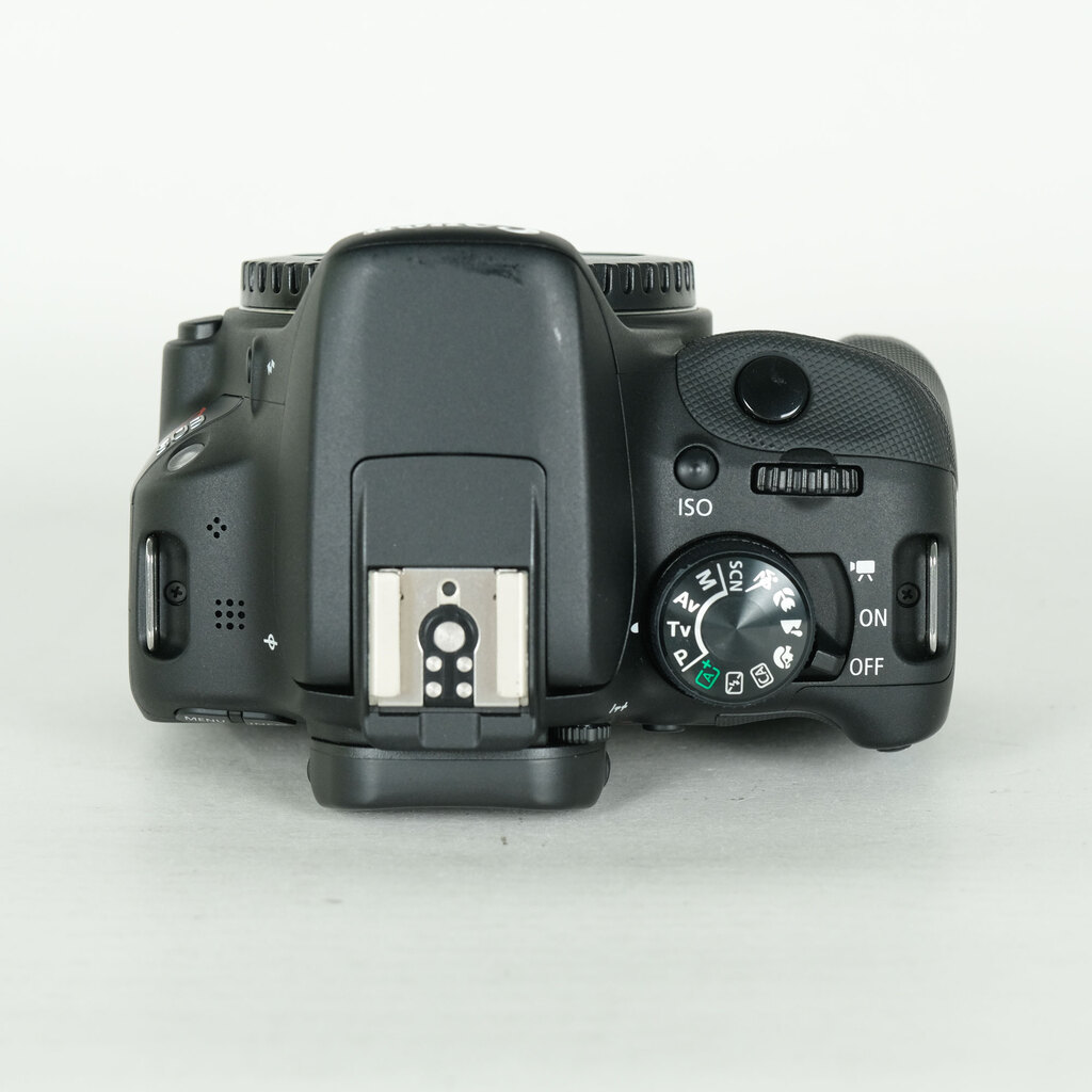 Canon EOS Kiss X7