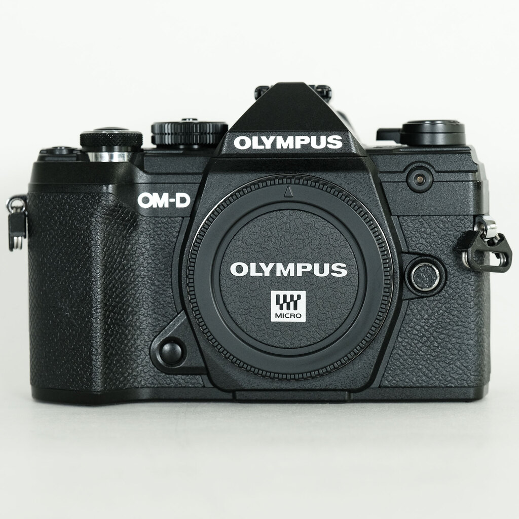 OLYMPUS OM-D E-M5 Mark III