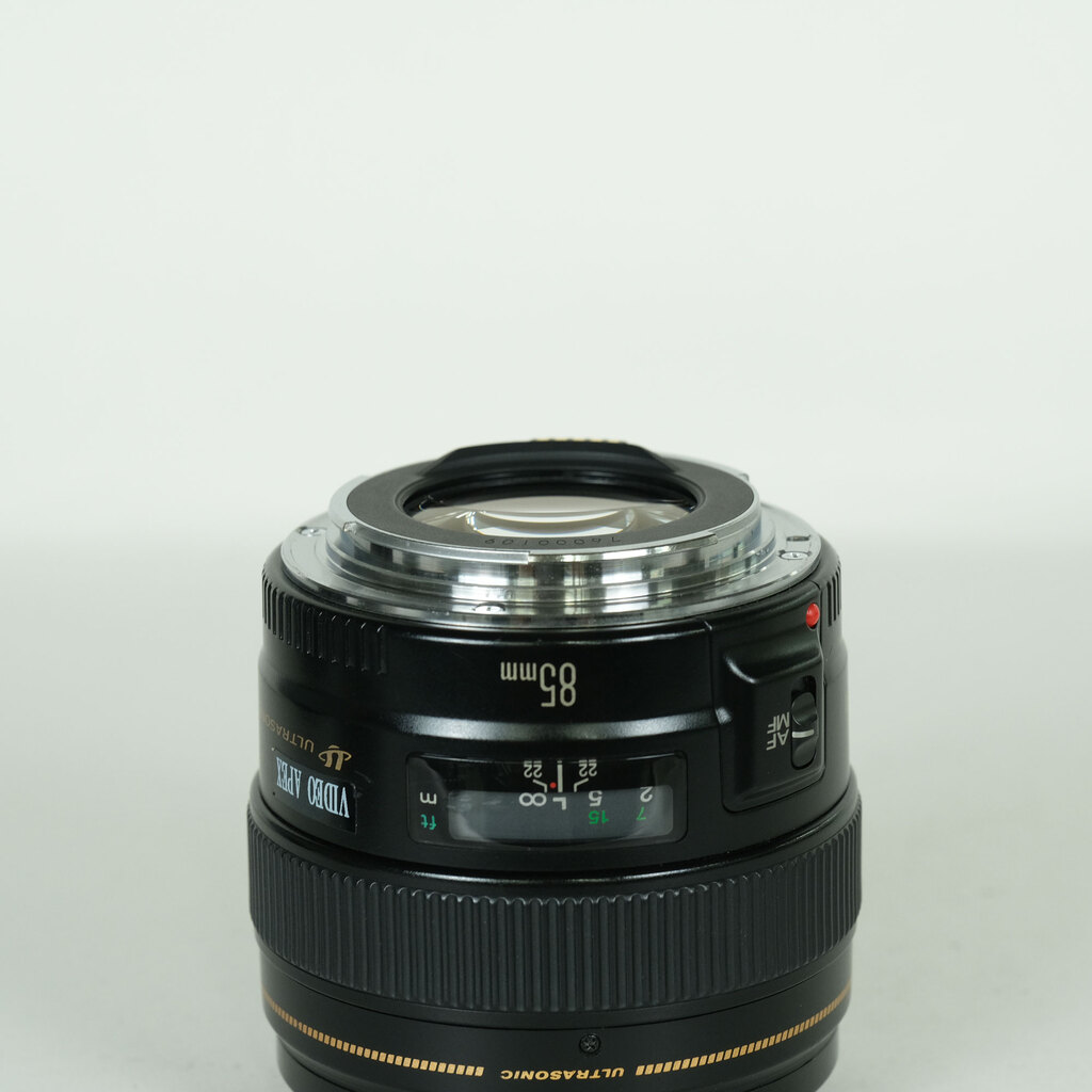 Canon EF85mm F1.8 USMの出品 | ONE SCENE（ワンシーン）