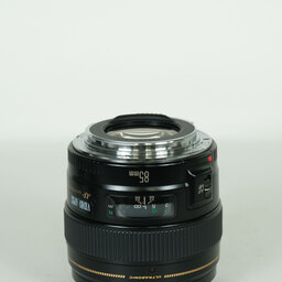 Canon EF85mm F1.8 USM Canon EF85mm F1.8 USM