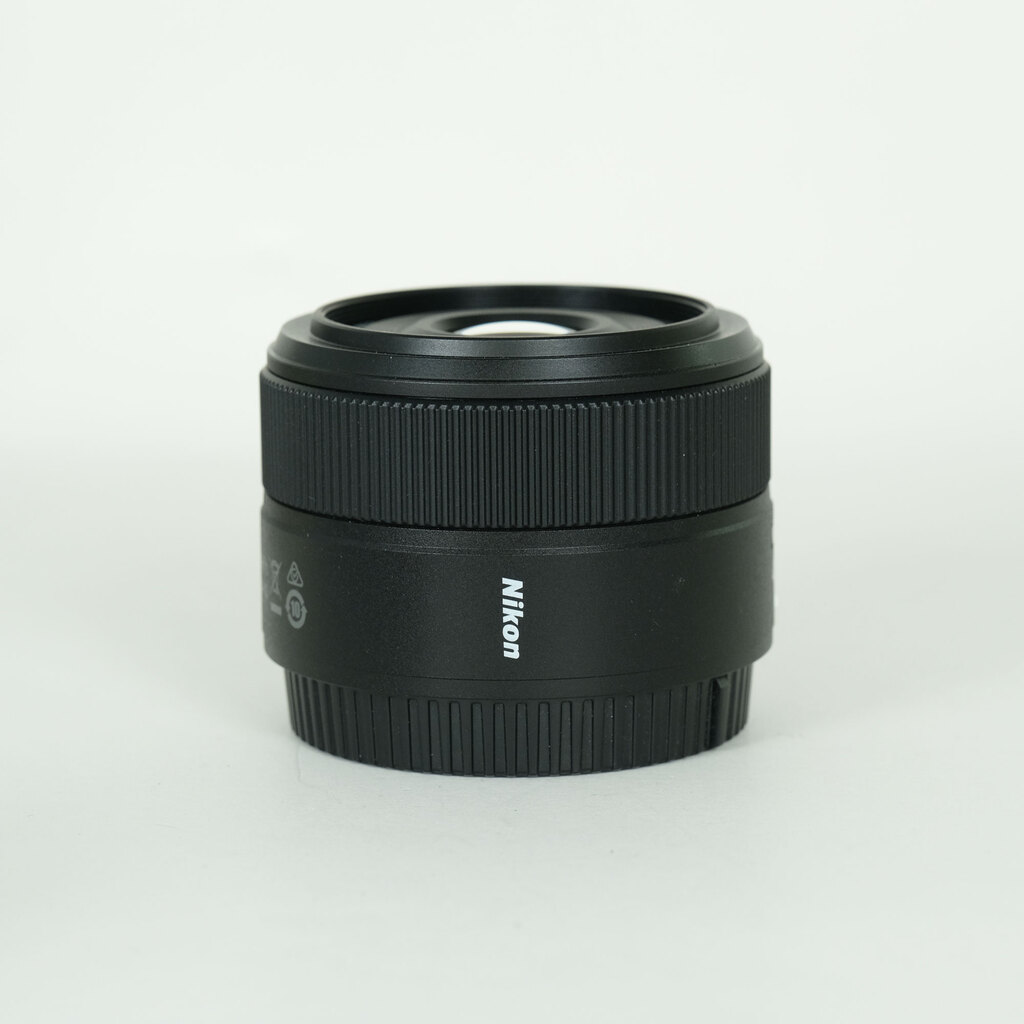 Nikon NIKKOR Z 40mm f/2 [Normal]