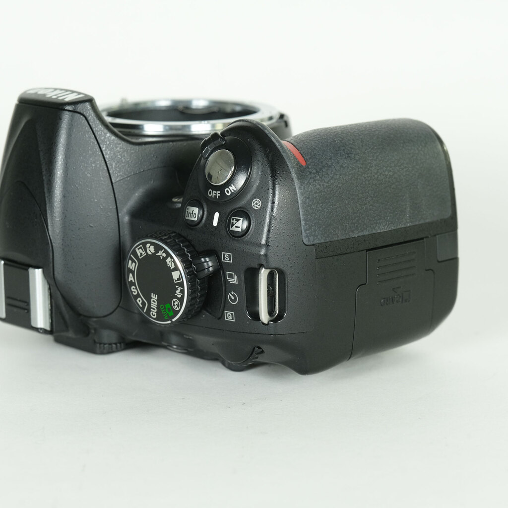 Nikon D3100 ボディ