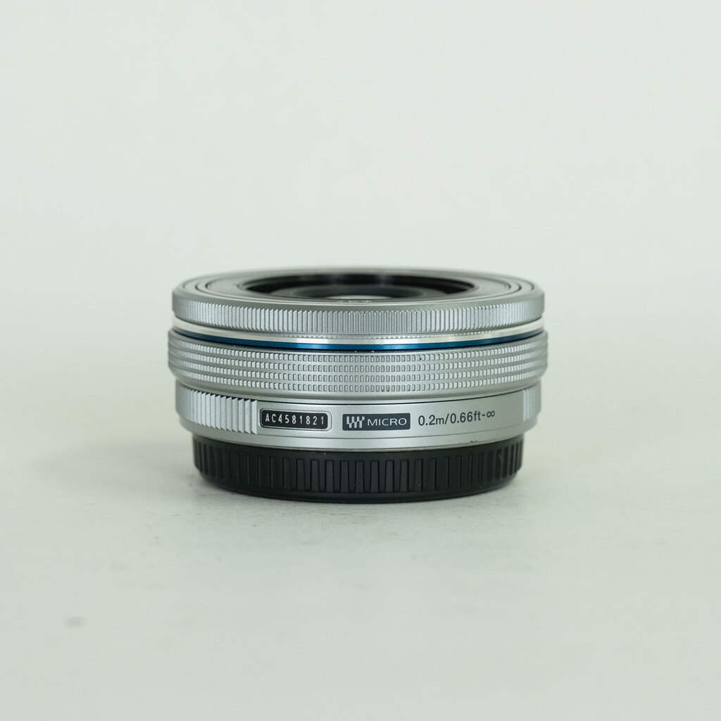 OLYMPUS M.ZUIKO DIGITAL ED 14-42mm F3.5-5.6 EZ シルバー