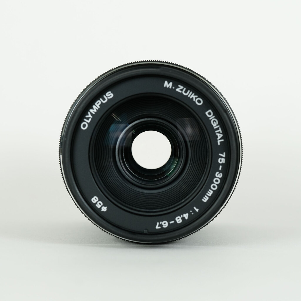 OLYMPUS M.ZUIKO DIGITAL ED 75-300mm F4.8-6.7 II