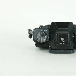 OLYMPUS OM-D E-M5 ボディ ブラック