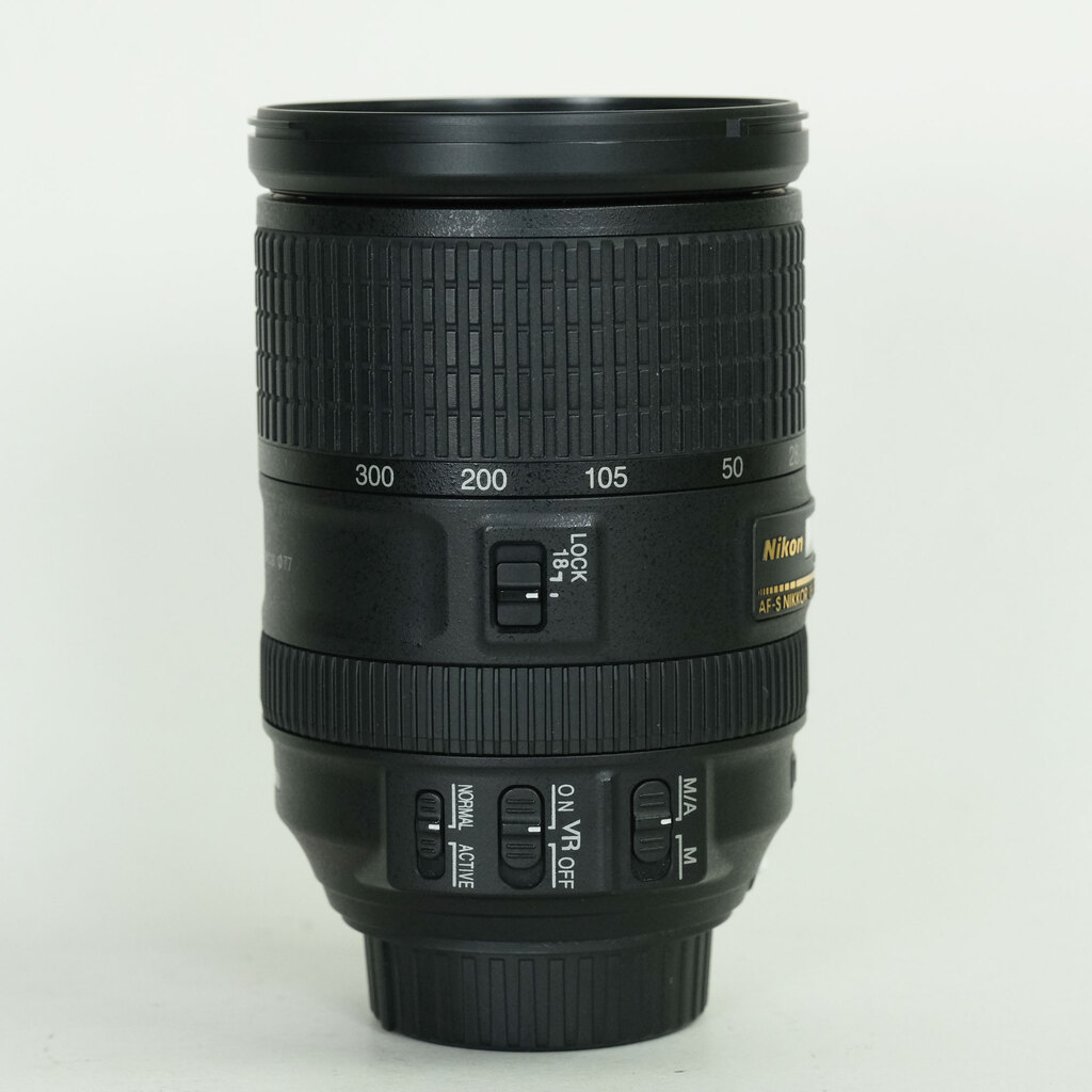 Nikon AF-S DX NIKKOR 18-300mm F3.5-5.6G ED VR