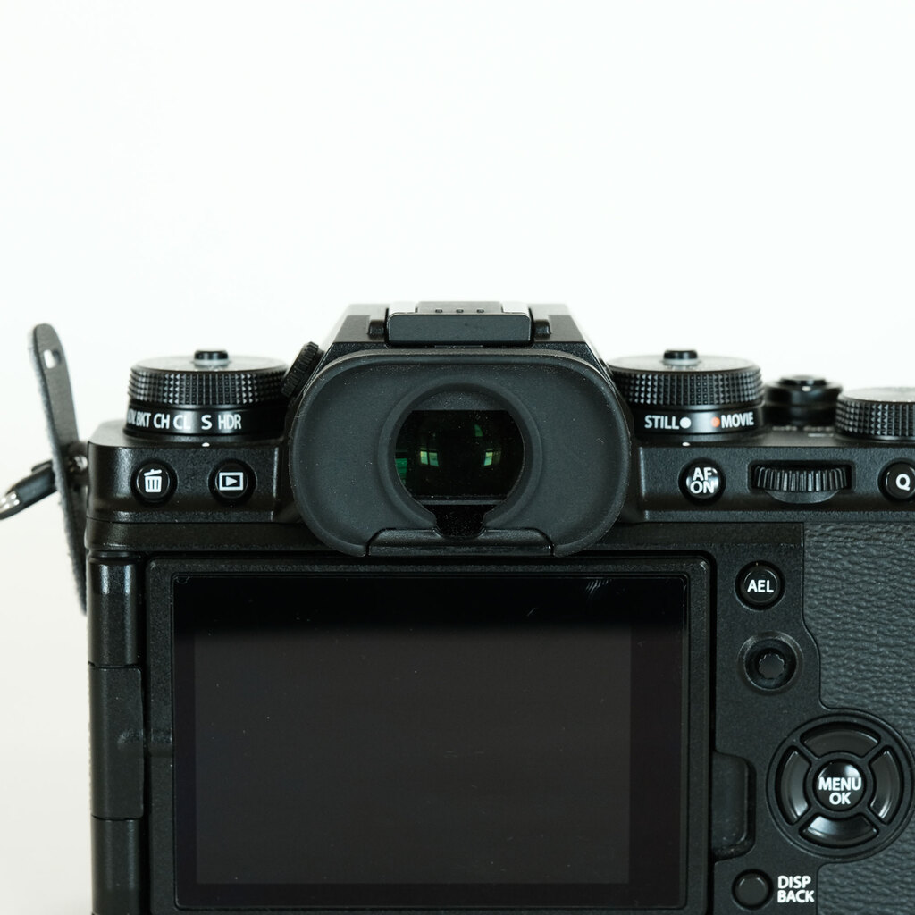 FUJIFILM X-T4 FUJIFILM X-T4