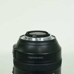 Nikon AF-S NIKKOR 28-300mm f/3.5-5.6G ED VR