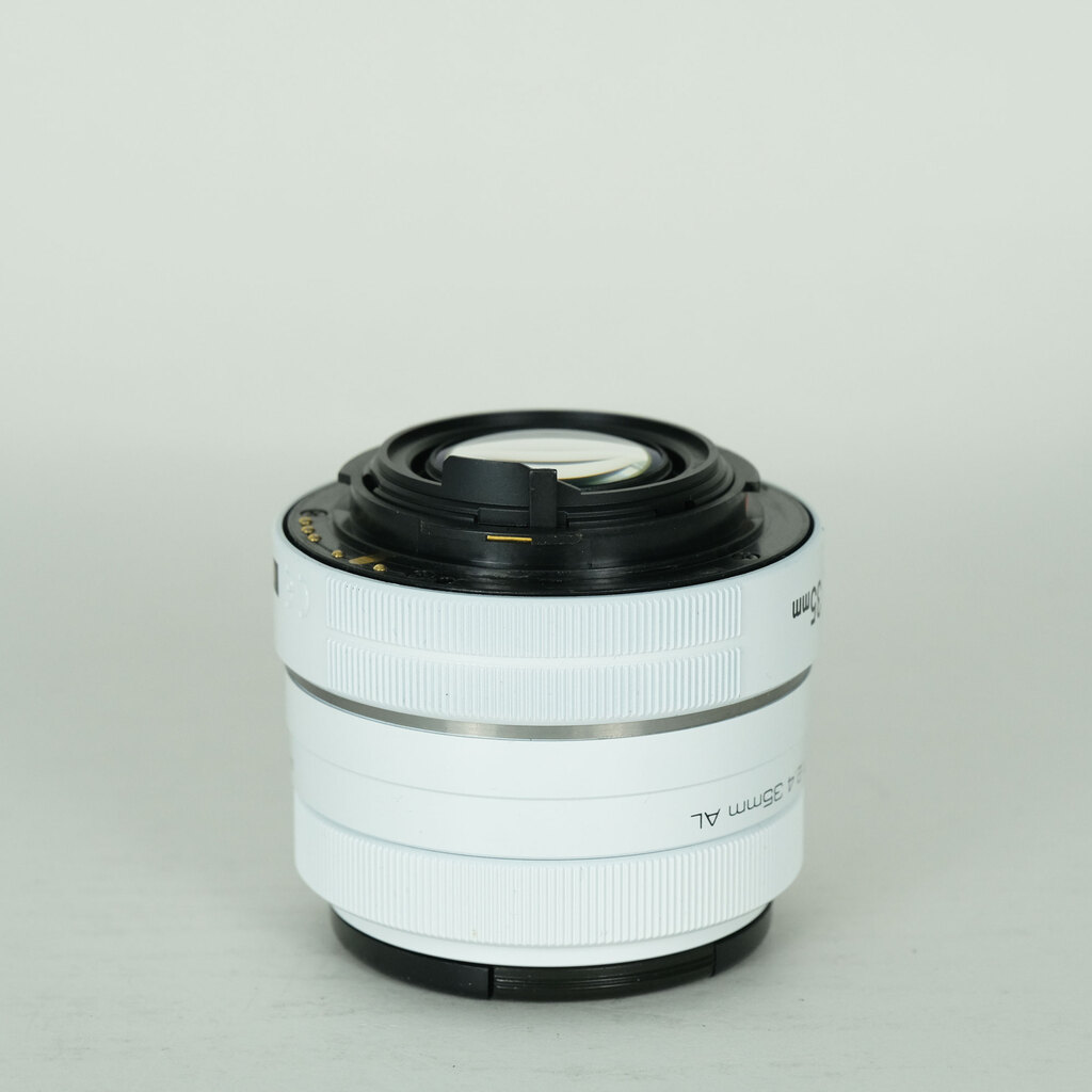 【美品・受注生産品ホワイト】PENTAX DA 35mm F2.4 AL PENTAX DA35mm F2.4 AL(受注生産) ホワイトの出品 | ONE SCENE（ワン