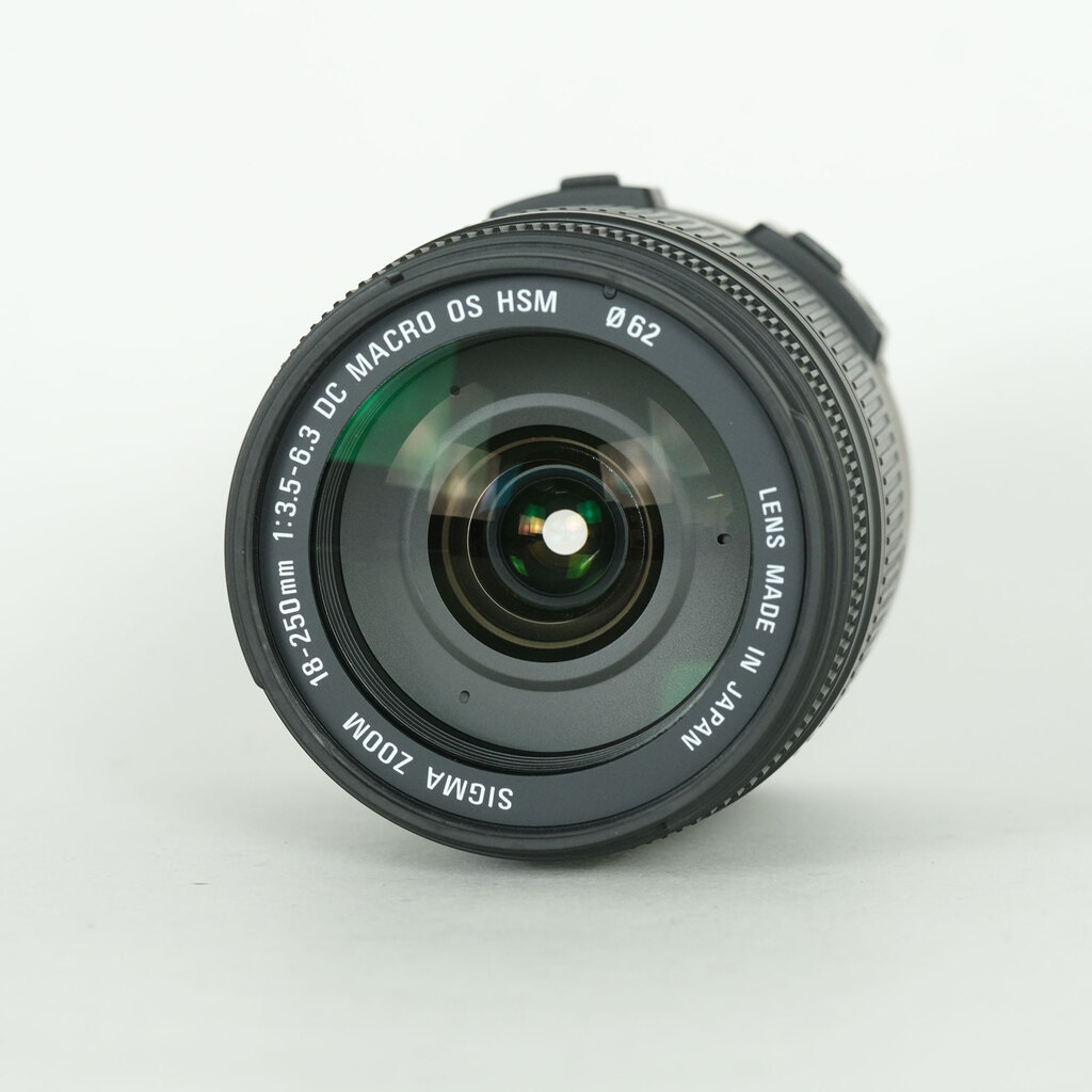 SIGMA 18-250mm F3.5-6.3 DC MACRO OS HSM (キヤノンEF用)