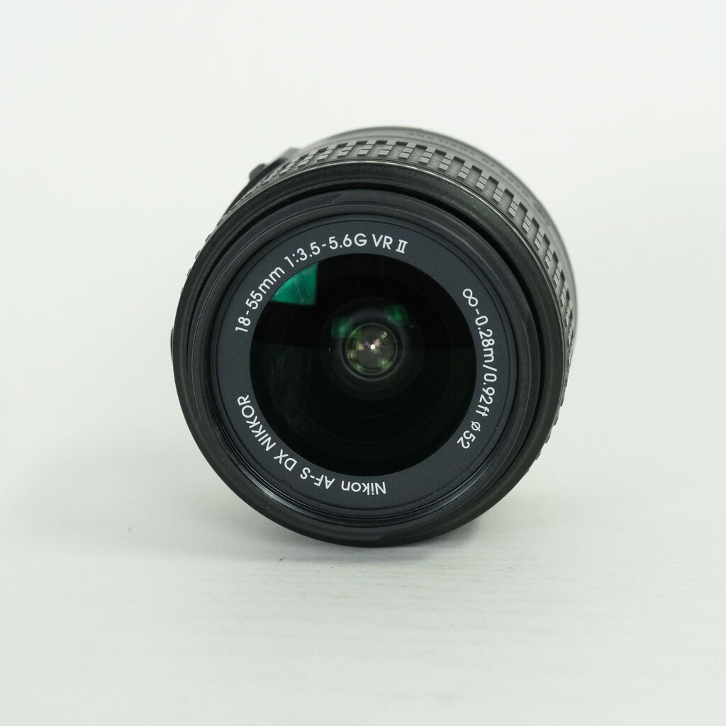 Nikon AF-S DX NIKKOR 18-55mm f3.5-5.6G VR II