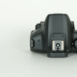 Canon EOS Kiss X10i