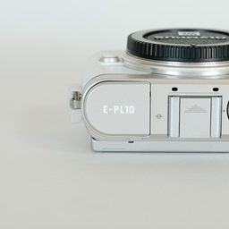 OLYMPUS PEN E-PL10