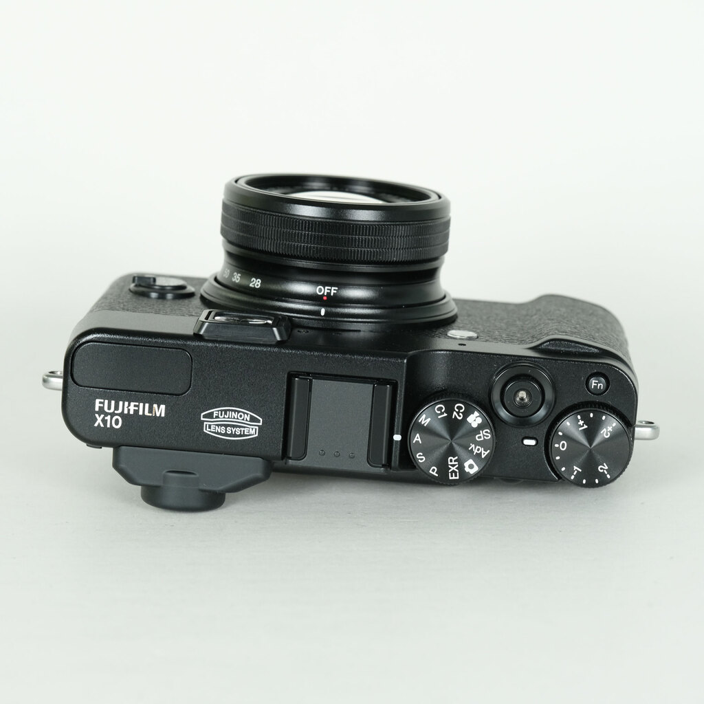 FUJIFILM X10 ブラックの出品 | ONE SCENE（ワンシーン）