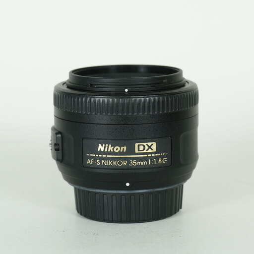 Nikon AF-S DX NIKKOR 35mm f/1.8Gを徹底解説。作例からレビューまで