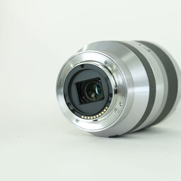 SONY E18-200mm F3.5-6.3 OSS SEL18200