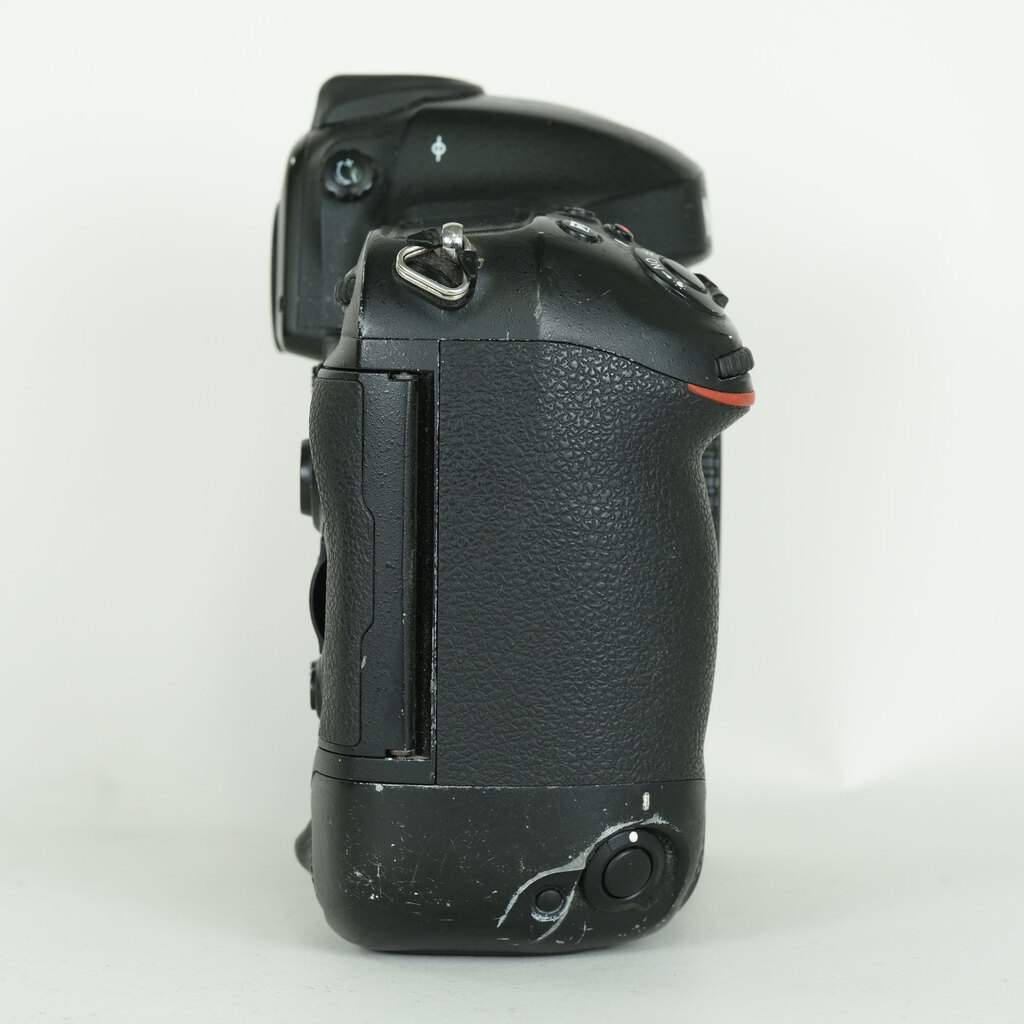 Nikon D4s 並品 元箱アリ 値引き交渉可 Nikon D4Sの出品 | ONE SCENE（ワンシーン）