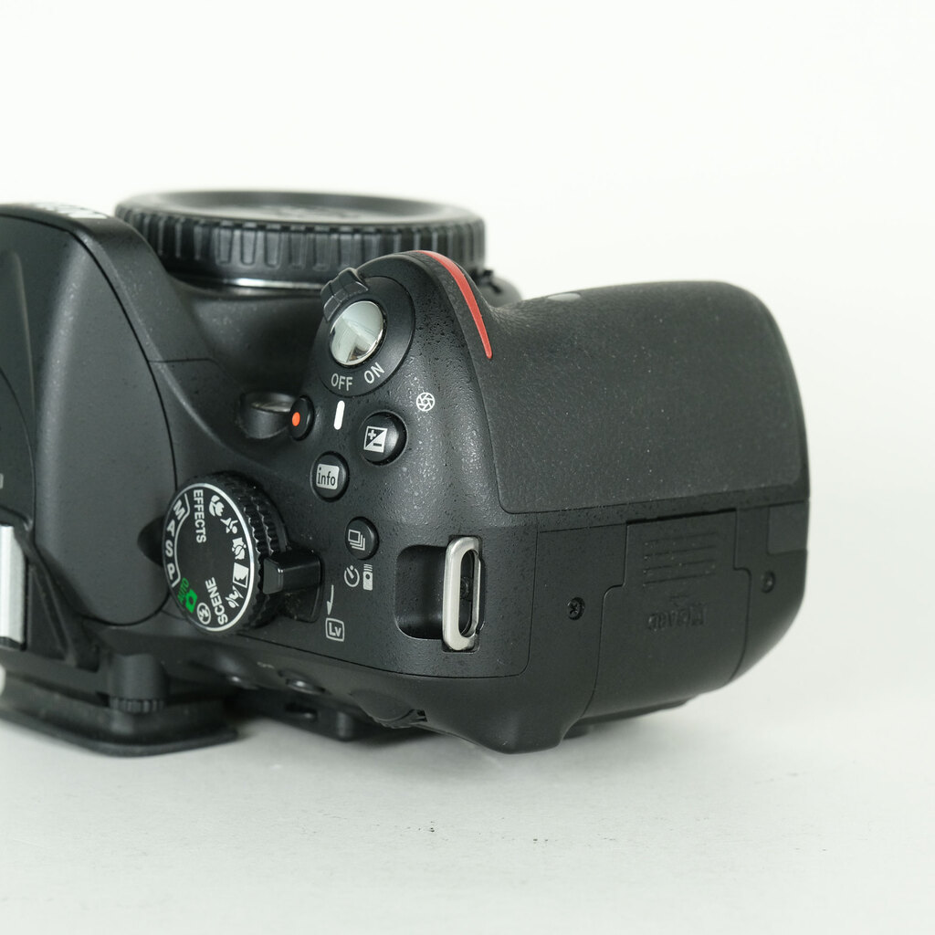 ⭐良品⭐Nikon D5200 ボディ ブラック【2410万画素】 Nikon D5200 ボディ ブラックの出品 | ONE SCENE（ワンシーン）