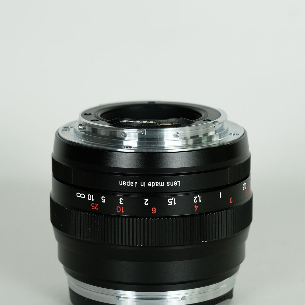 Carl Zeiss Planar T* 50mm F1.4 ZE [キヤノンEF用]