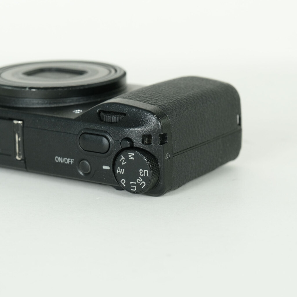 RICOH GR IIIの出品 | ONE SCENE（ワンシーン）