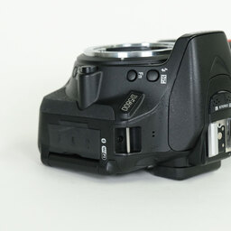 Nikon D5600