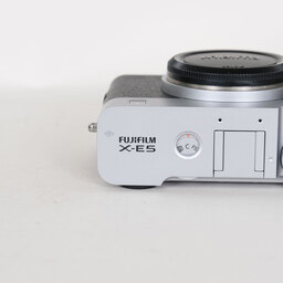 FUJIFILM X-E5