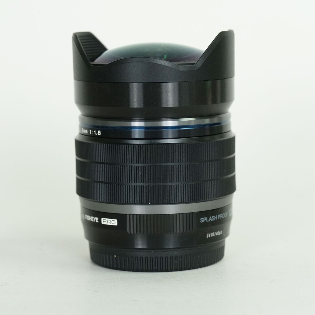 OLYMPUS M.ZUIKO DIGITAL ED 8mm F1.8 Fisheye PRO