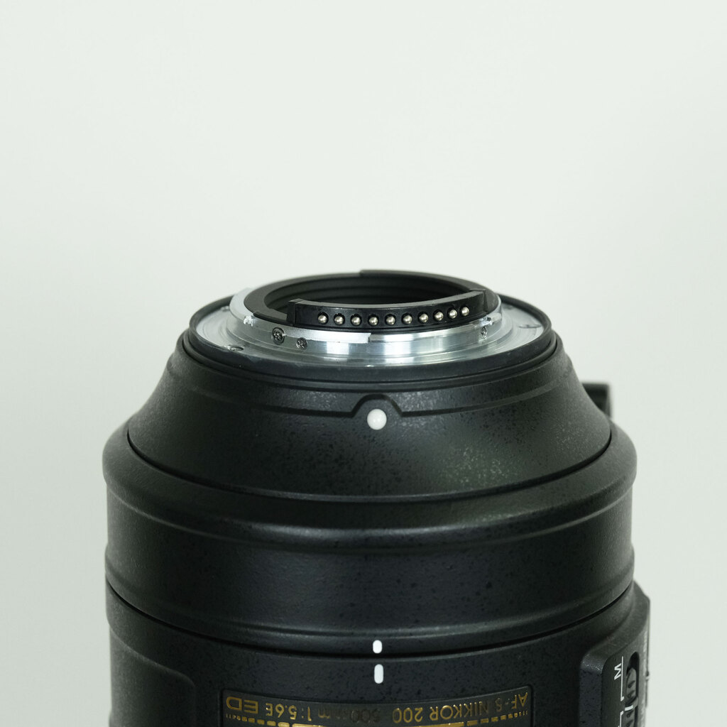 Nikon AF-S NIKKOR 200-500mm f/5.6E ED VR Nikon AF-S NIKKOR 200-500mm f/5.6E ED VR