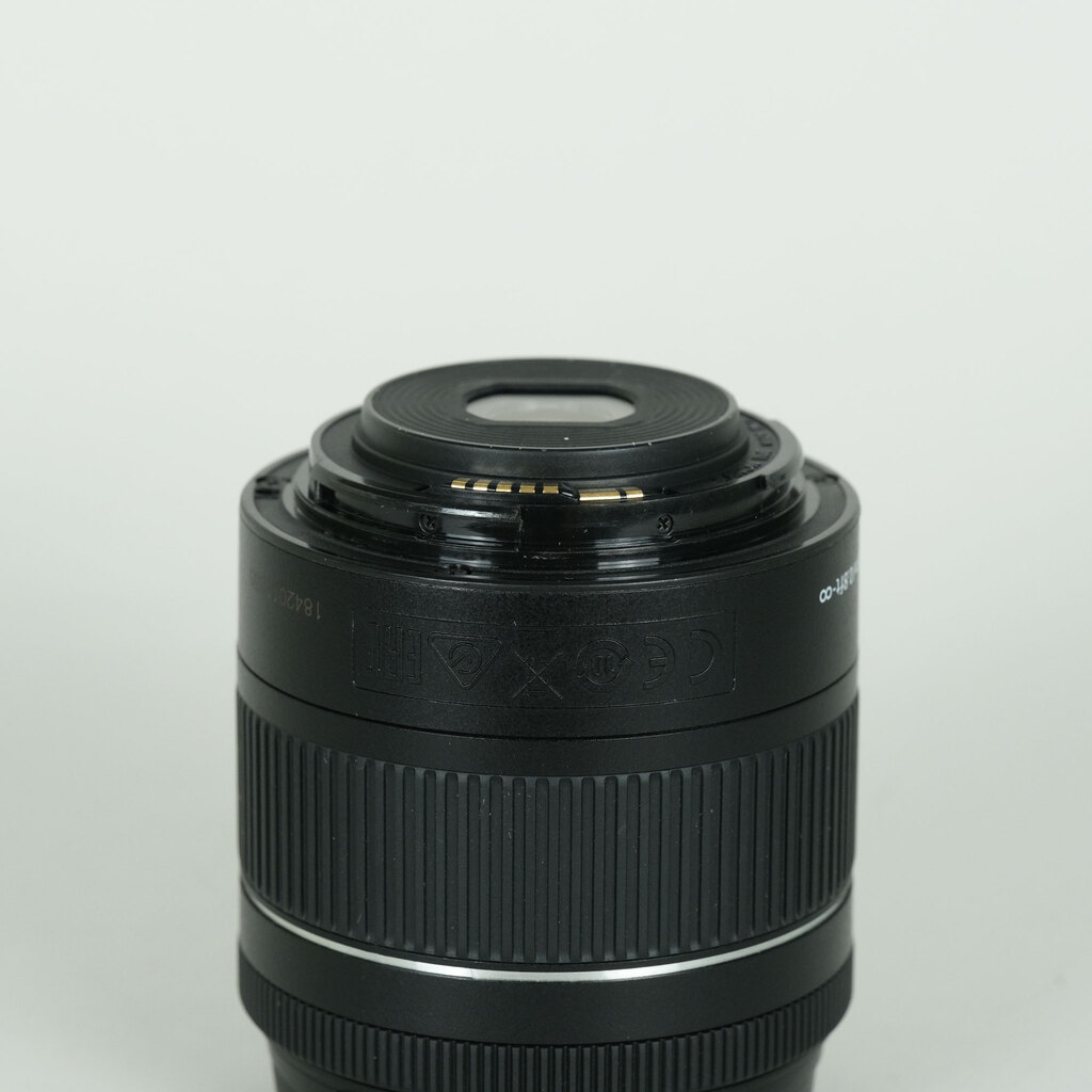 Canon EF-S18-55mm F4-5.6 IS STM