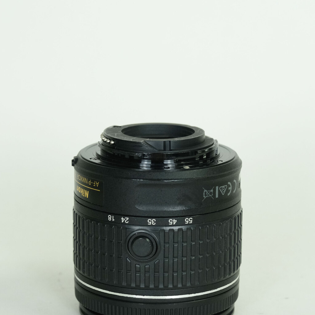 Nikon AF-P DX NIKKOR 18-55mm F3.5-5.6G VR Nikon AF-P DX NIKKOR 18-55mm F3.5-5.6G VR