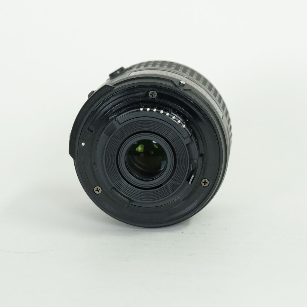 Nikon AF-S DX NIKKOR 18-55mm f3.5-5.6G VR II