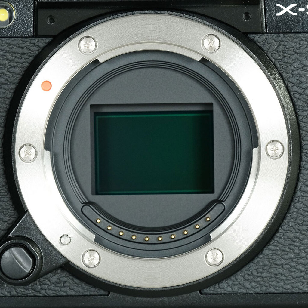 FUJIFILM X-S10