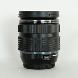 OLYMPUS M.ZUIKO DIGITAL ED 12-40mm F2.8 PRO OLYMPUS M.ZUIKO DIGITAL ED 12-40mm F2.8 PRO