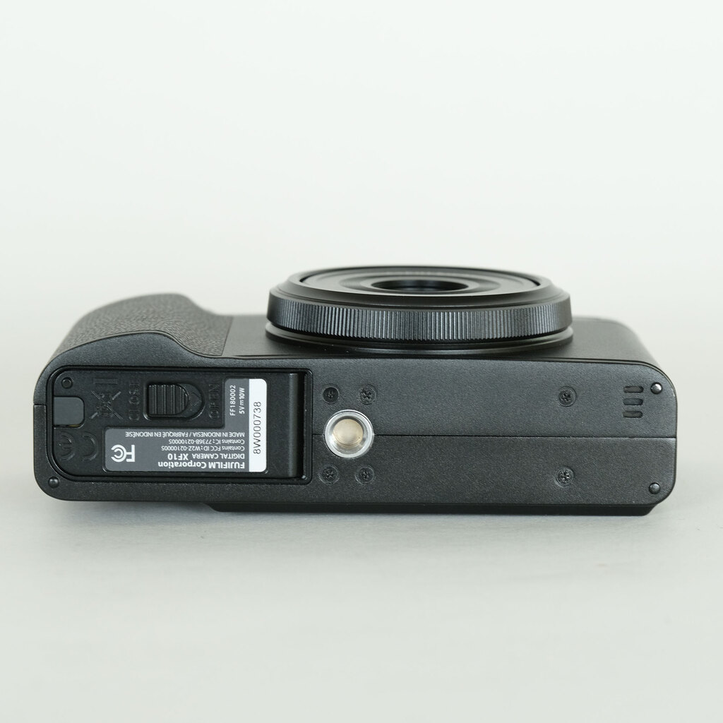 FUJIFILM XF10 ブラック