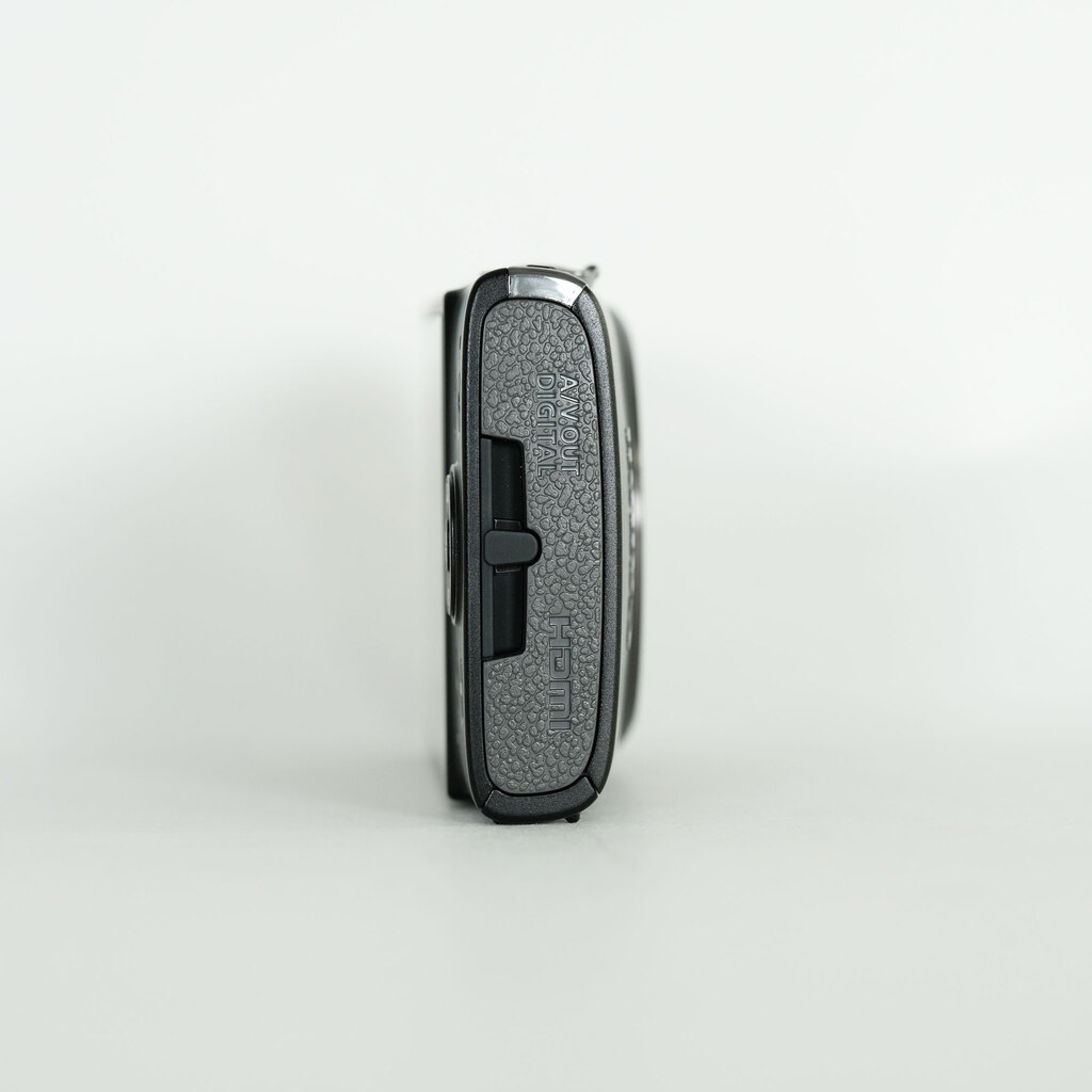 Canon IXY 650 ブラック