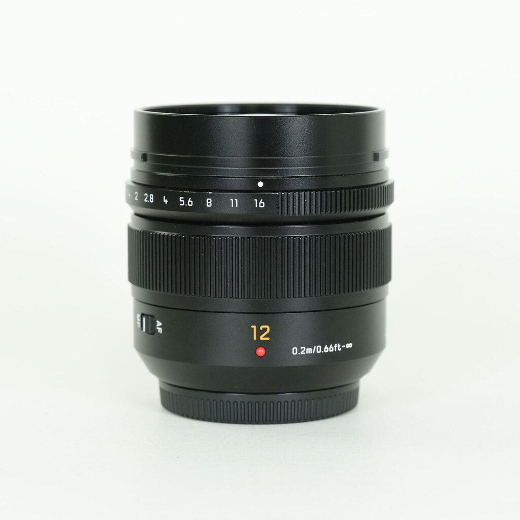 Panasonic LEICA DG SUMMILUX 12mm / F1.4 ASPH.