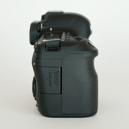 Canon EOS 6D Mark II