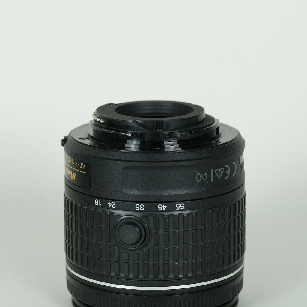 Nikon AF-P DX NIKKOR 18-55mm F3.5-5.6G VR Nikon AF-P DX NIKKOR 18-55mm F3.5-5.6G VR