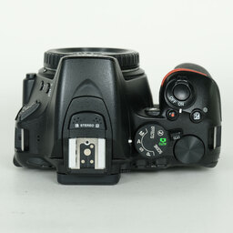 Nikon D5600