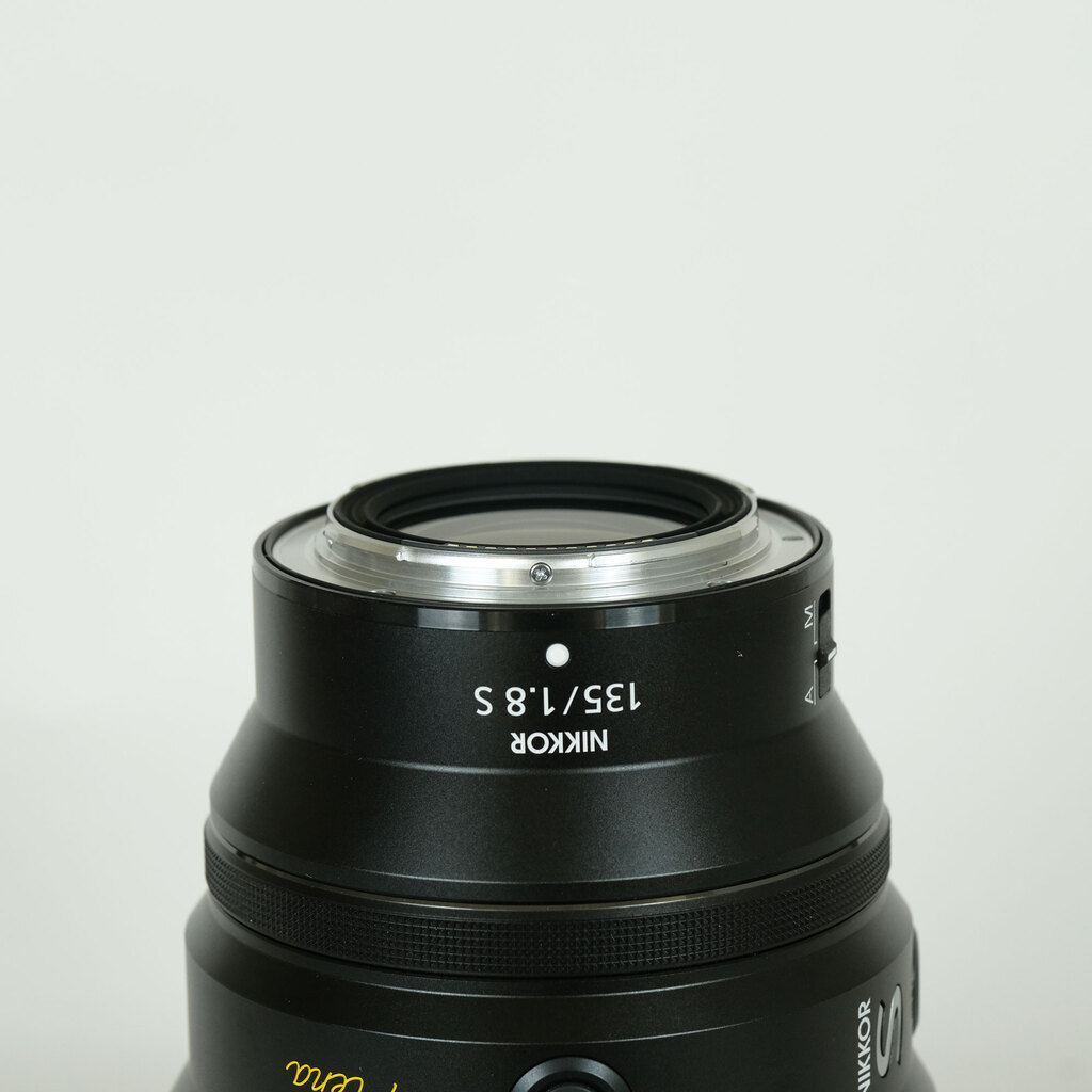 Nikon NIKKOR Z 135mm f/1.8 S Plena