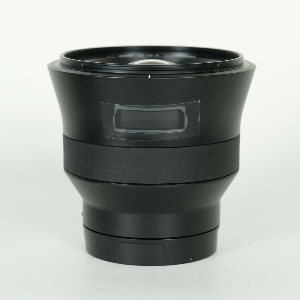 Carl Zeiss Batis 2.8/18 [�\�j�[E�p]