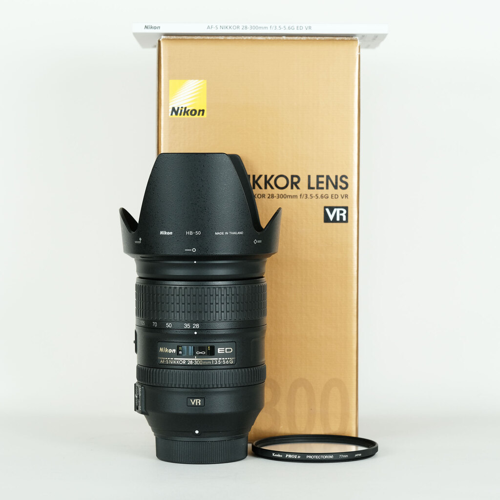Nikon AF-S NIKKOR 28-300mm f/3.5-5.6G ED VR