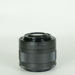 Canon EF-M28mm F3.5 マクロ IS STM