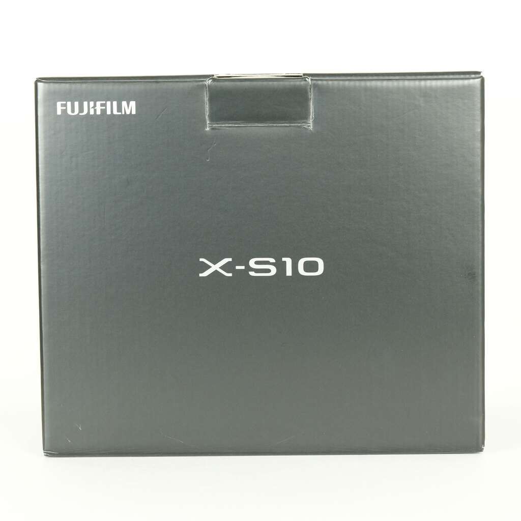 FUJIFILM X-S10
