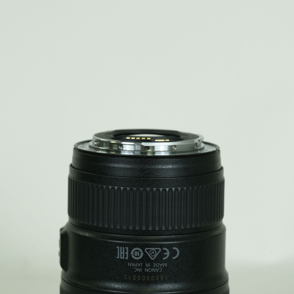 Canon EF16-35mm F4L IS USM Canon EF16-35mm F4L IS USM