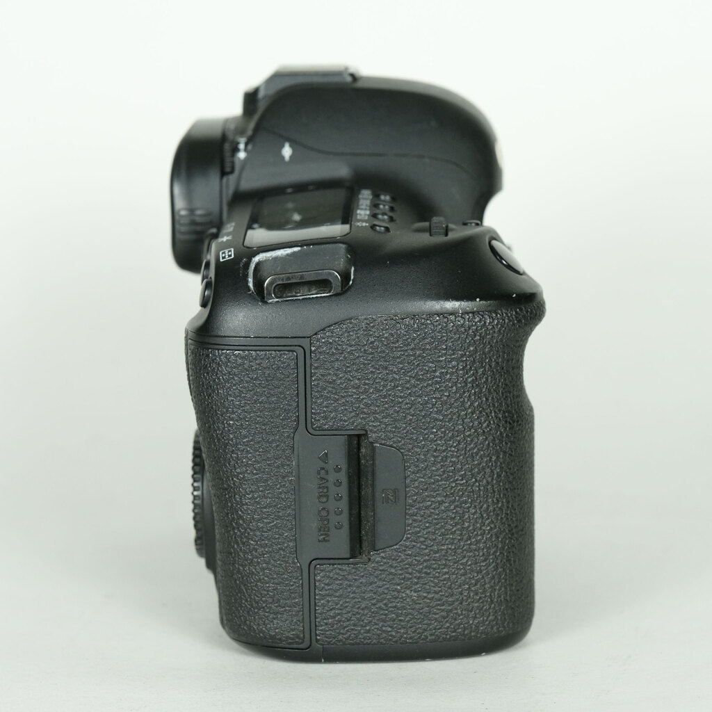 Canon EOS 5D Mark IV Canon EOS 5D Mark IV